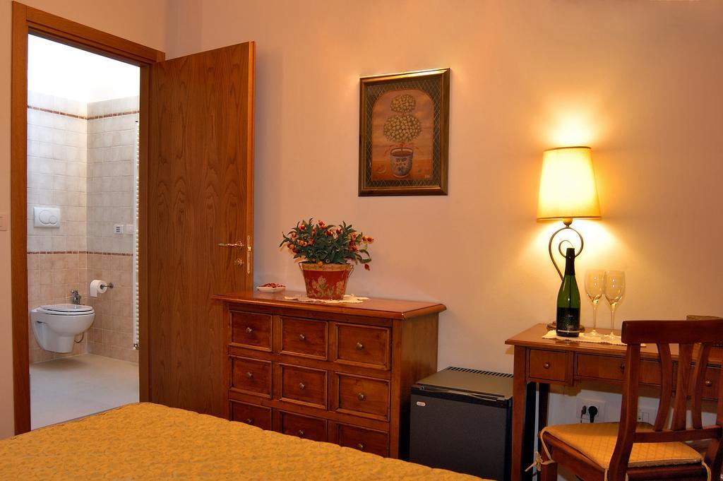 Agriturismo Gaggioli Borgo Delle Vigne 졸라프레도사 객실 사진