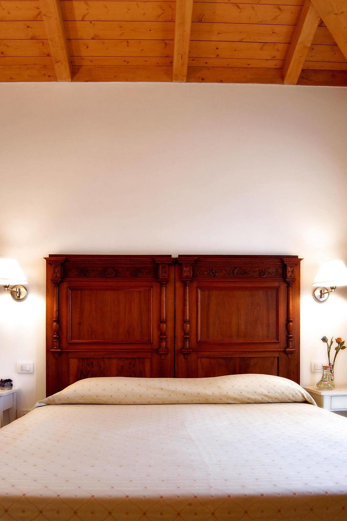 Agriturismo Gaggioli Borgo Delle Vigne 졸라프레도사 외부 사진