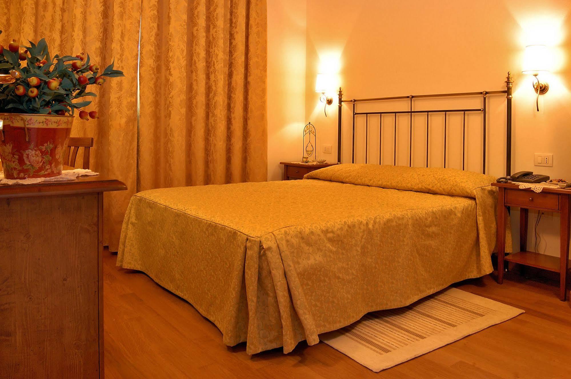 Agriturismo Gaggioli Borgo Delle Vigne 졸라프레도사 외부 사진